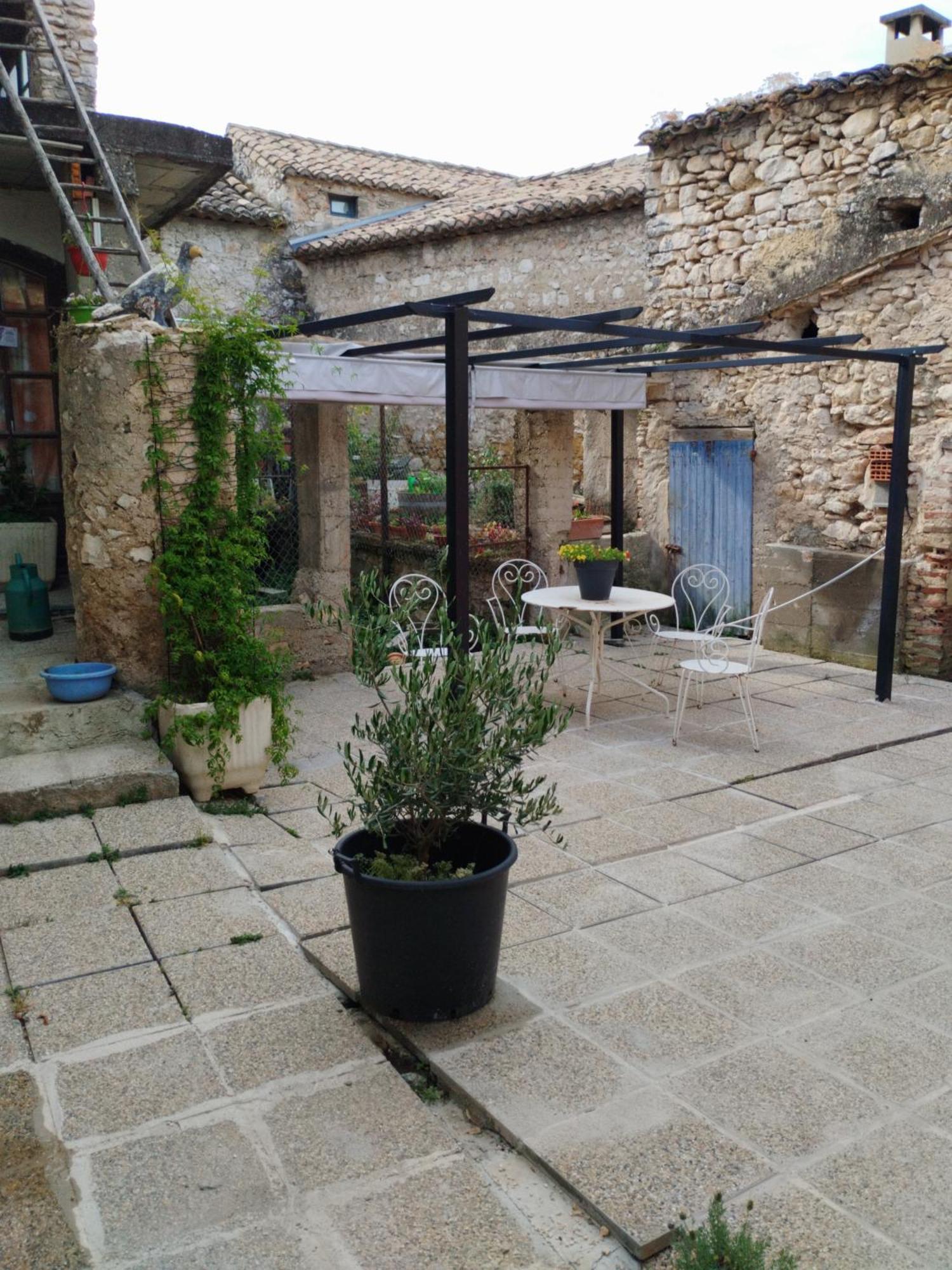 L Atelier De Raymond Aparthotel Verfeuil Exterior photo